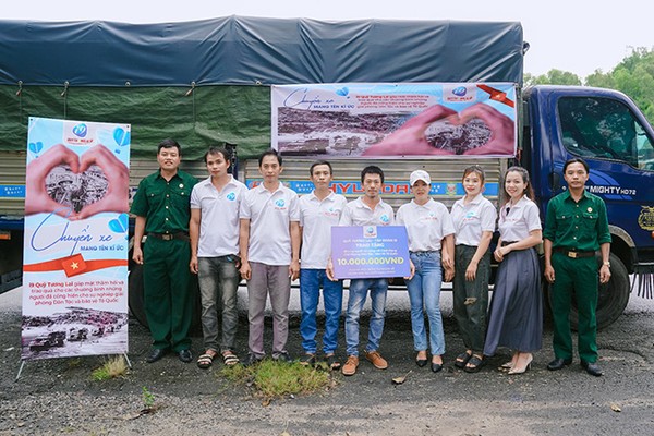 Hình ảnh đội ngũ hỗ trợ chuyên nghiệp