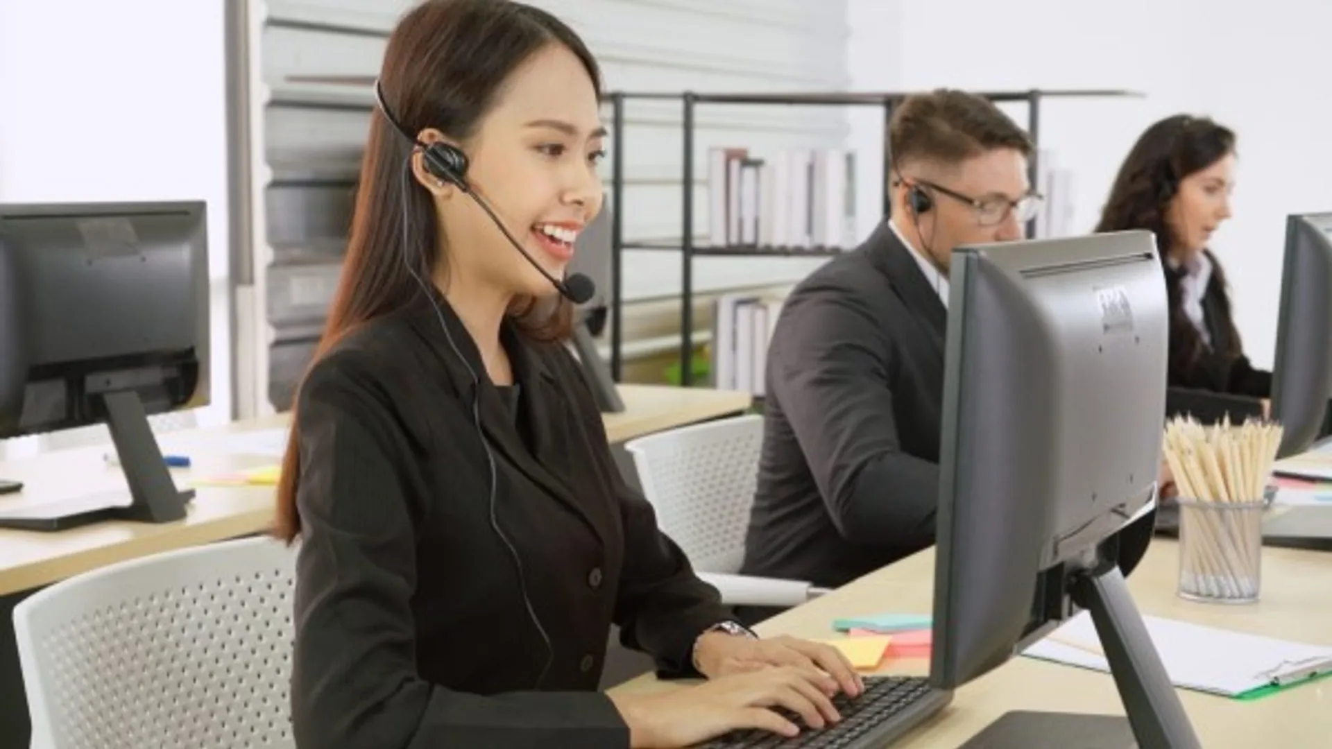 Nền tảng lu88 với biểu tượng câu hỏi thường gặp và hỗ trợ khách hàng